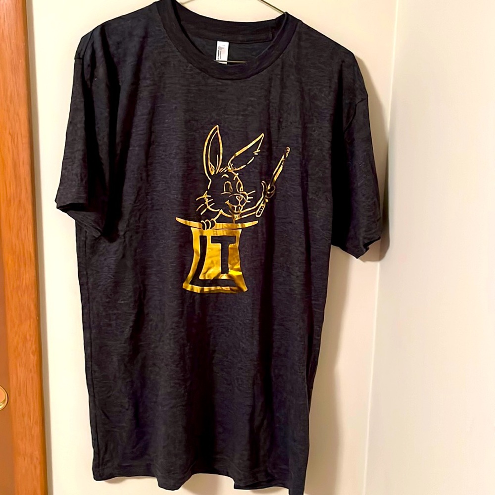 ✅ NWOT AMERICAN APPAREL Short Sleeve Magic Rabbit Magician Logo Tee T Shirt Gray